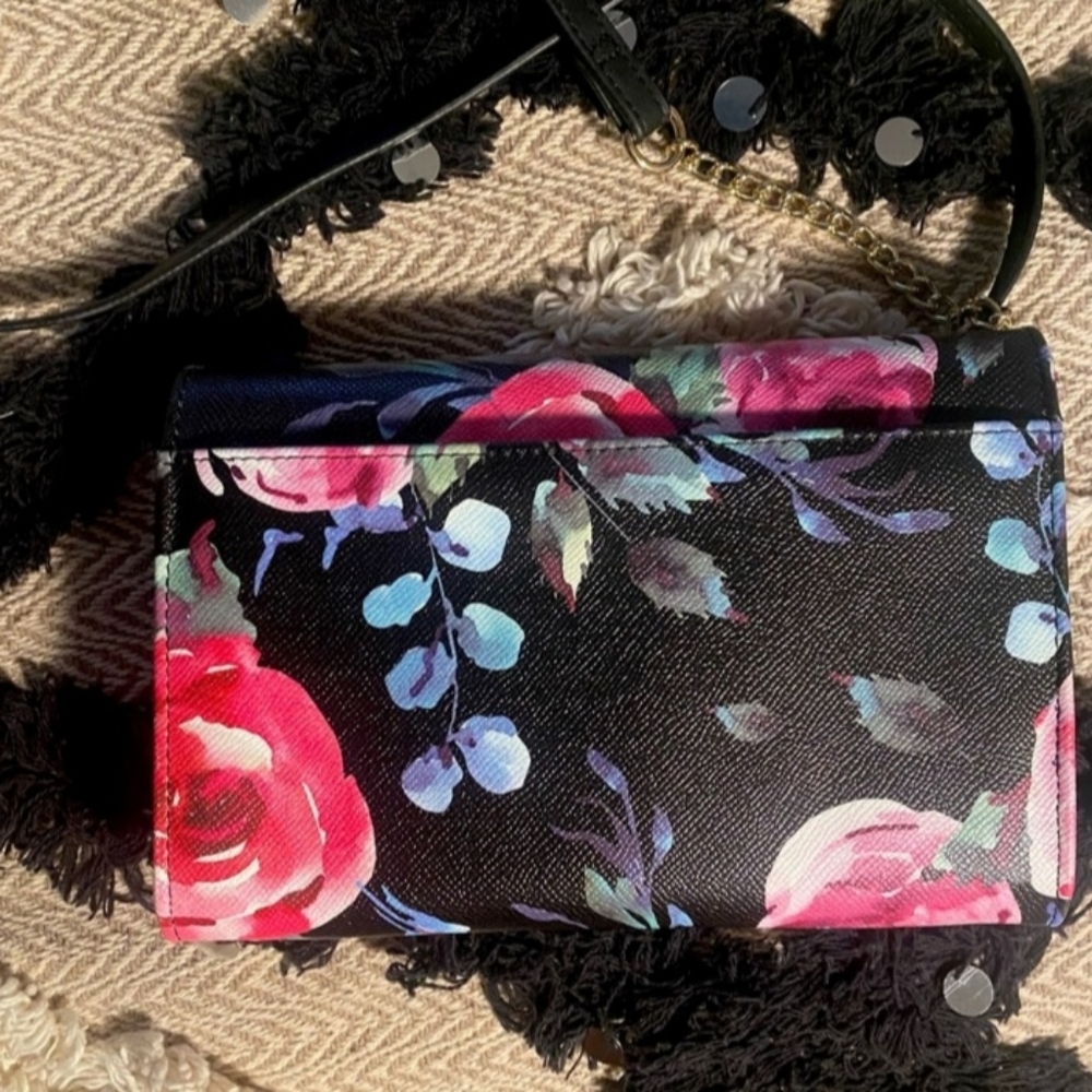 Betsey Johnson Floral Print Chain Strap Crossbody Purse - Picture 2 of 8
